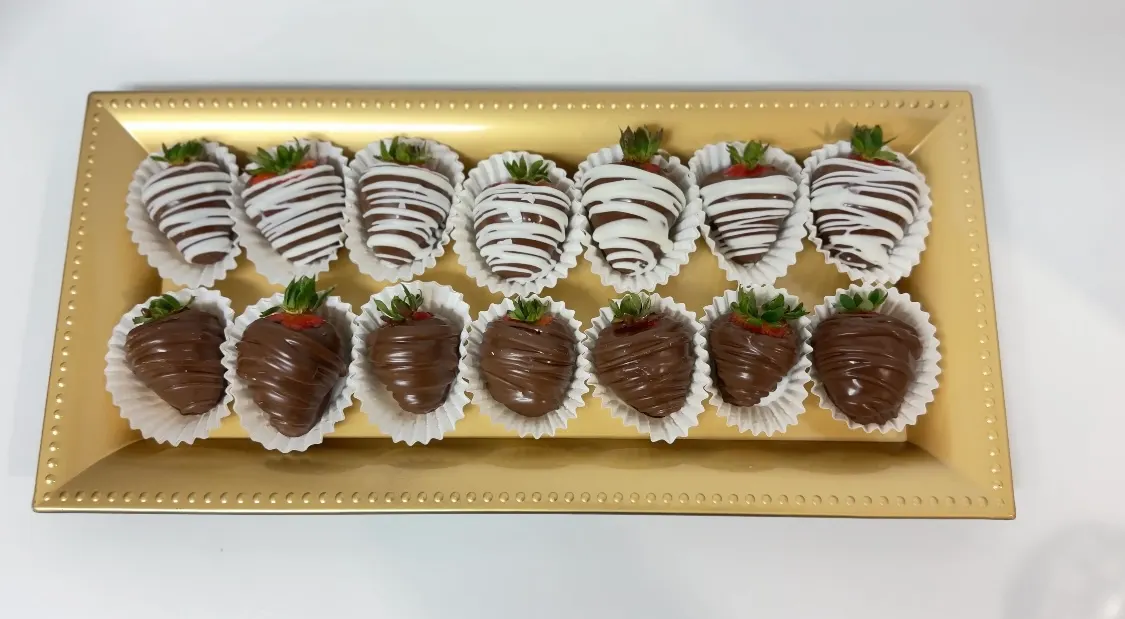 Custom Order – One Dozen (12 Chocolate Strawberries)